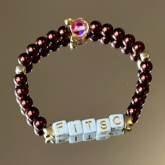 Taylor Swift Friendship Bracelets: Acronym Edition - Picture 14 of 15